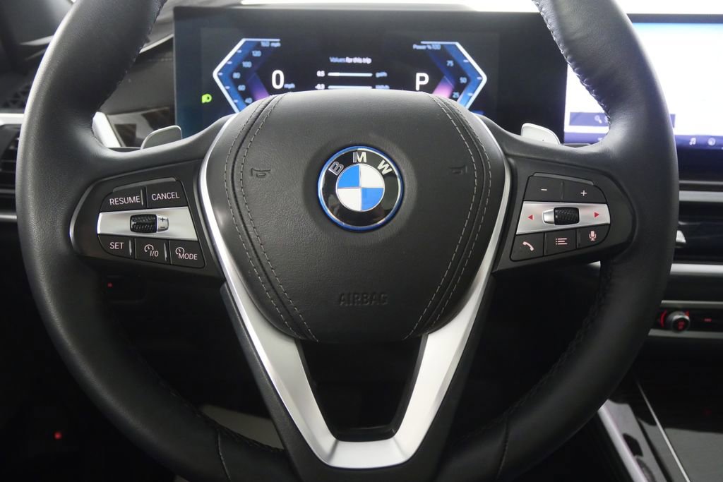 Certified 2024 BMW X5 xDrive50e w/ Premium Package AWD/4WD image 17