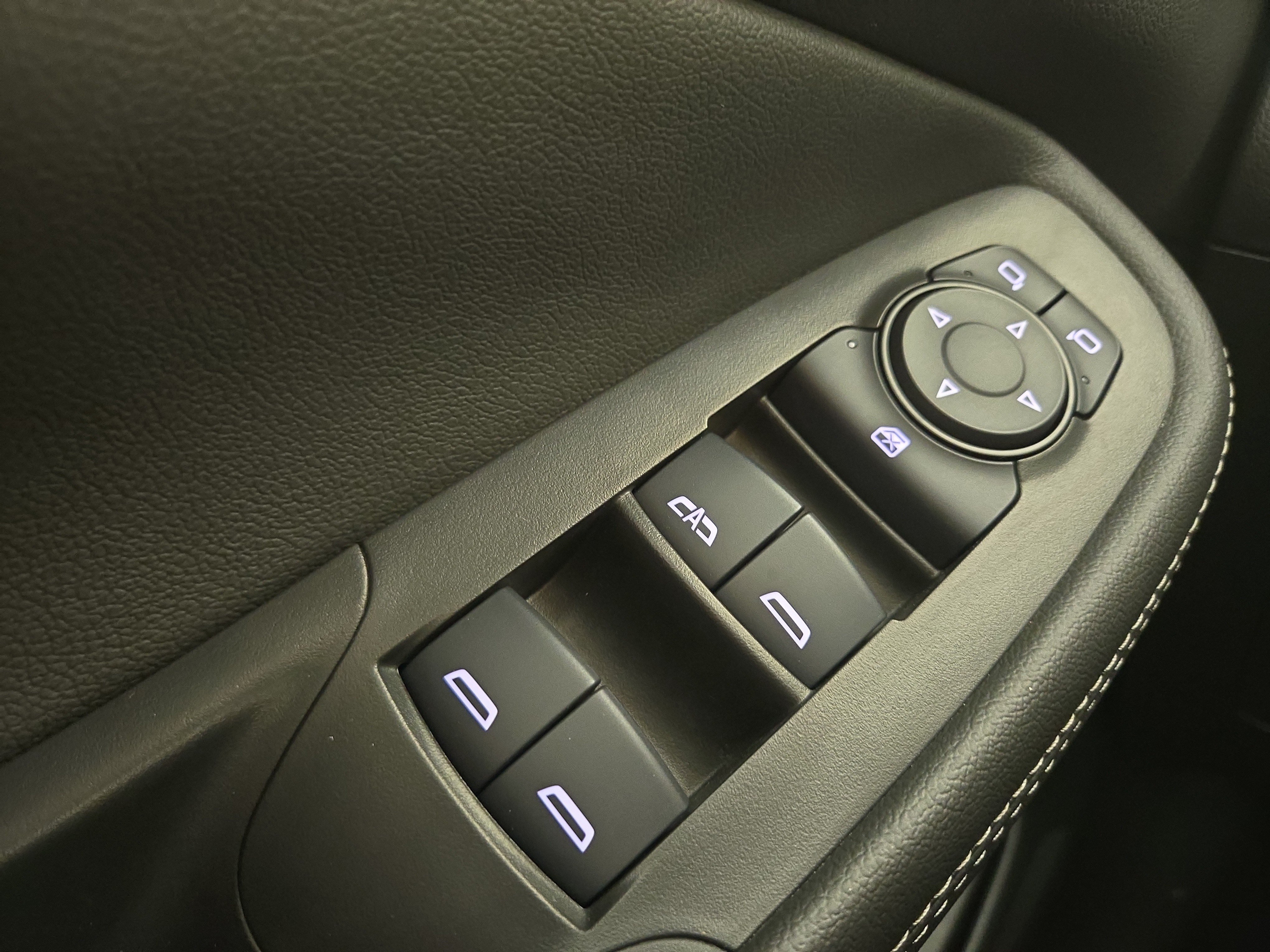 Used 2024 Buick Encore GX Sport Touring w/ Comfort Package FWD image 24