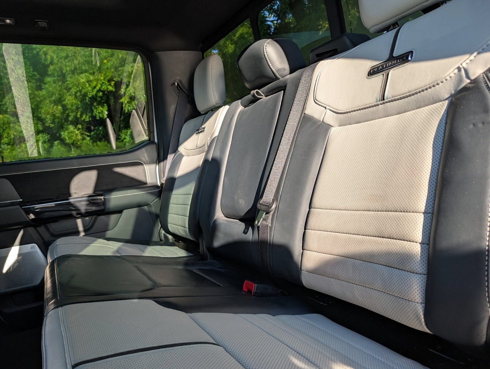 Used 2023 Ford F150 Lightning Platinum AWD/4WD image 28