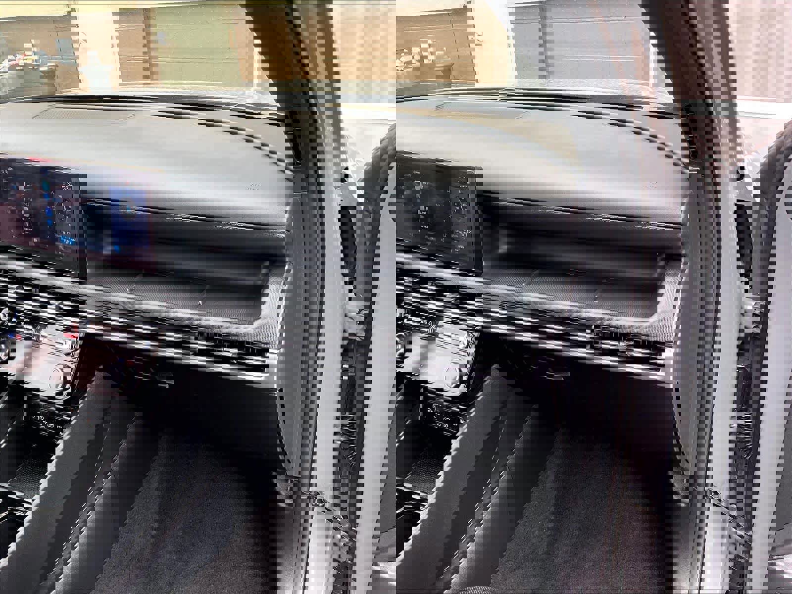 Certified 2025 Hyundai Santa Cruz SEL image 17