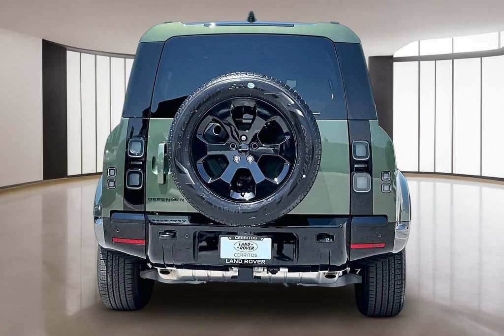New 2026 Land Rover Defender 110 X-Dynamic SE AWD/4WD image 4