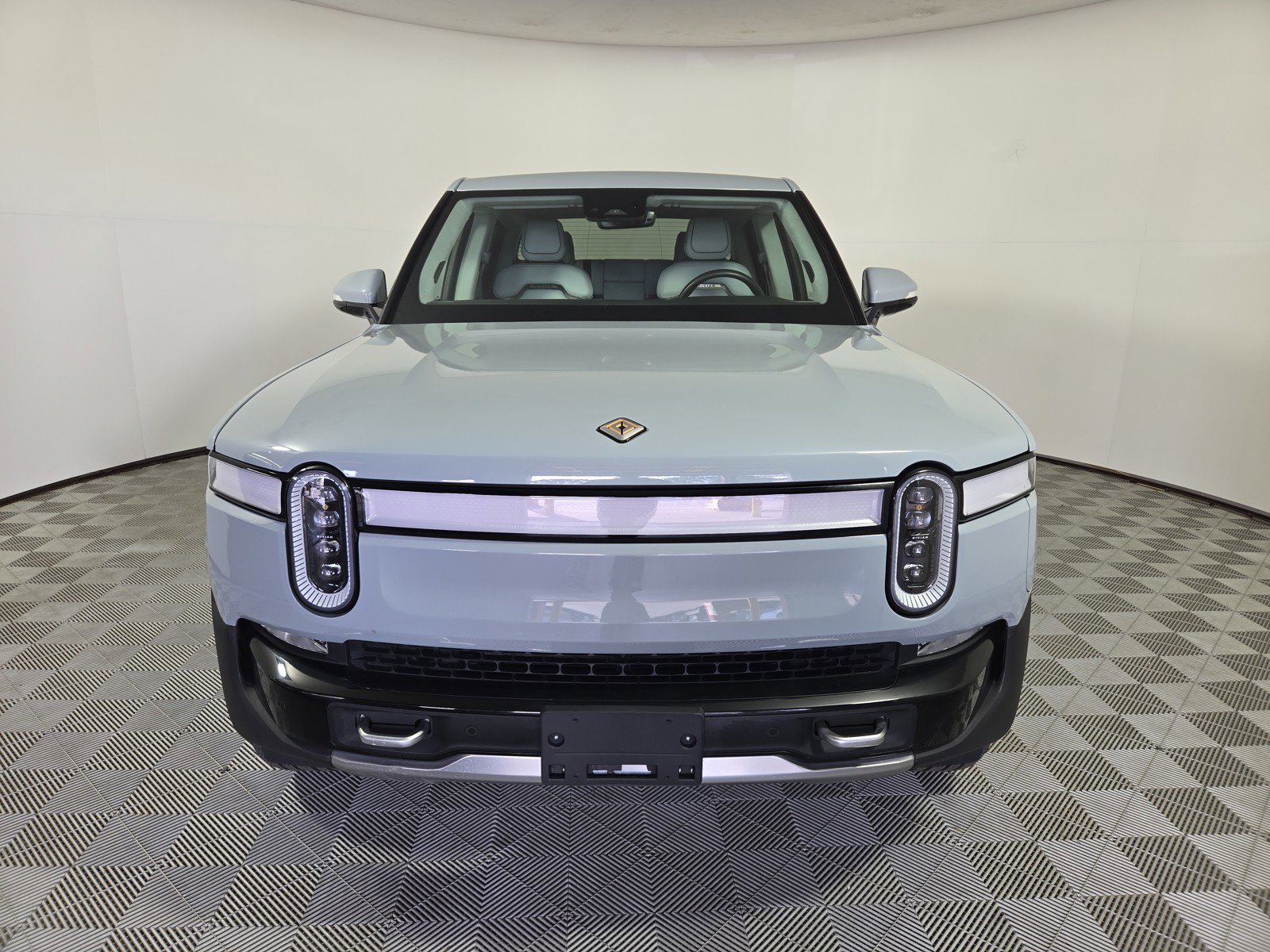 Used 2022 Rivian R1T Adventure image 8