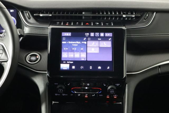 Used 2023 Jeep Grand Cherokee L Laredo AWD/4WD image 28