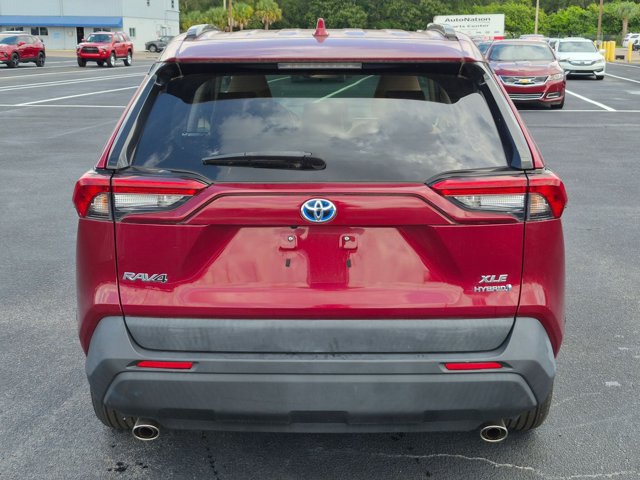 Used 2021 Toyota RAV4 XLE AWD/4WD image 6