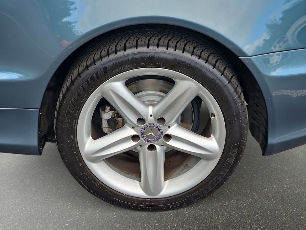 Used 2004 Mercedes-Benz SL 500 image 32
