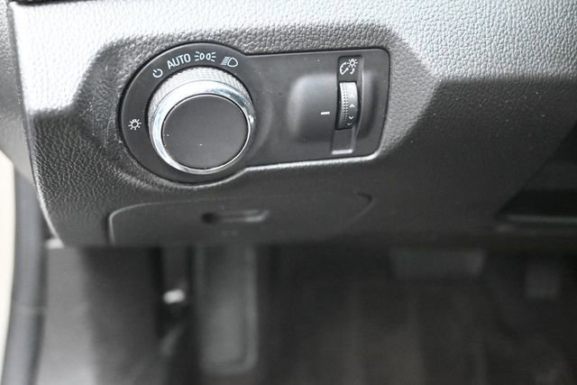 Used 2016 Chevrolet Cruze LT w/ Sun And Sound Package FWD image 21