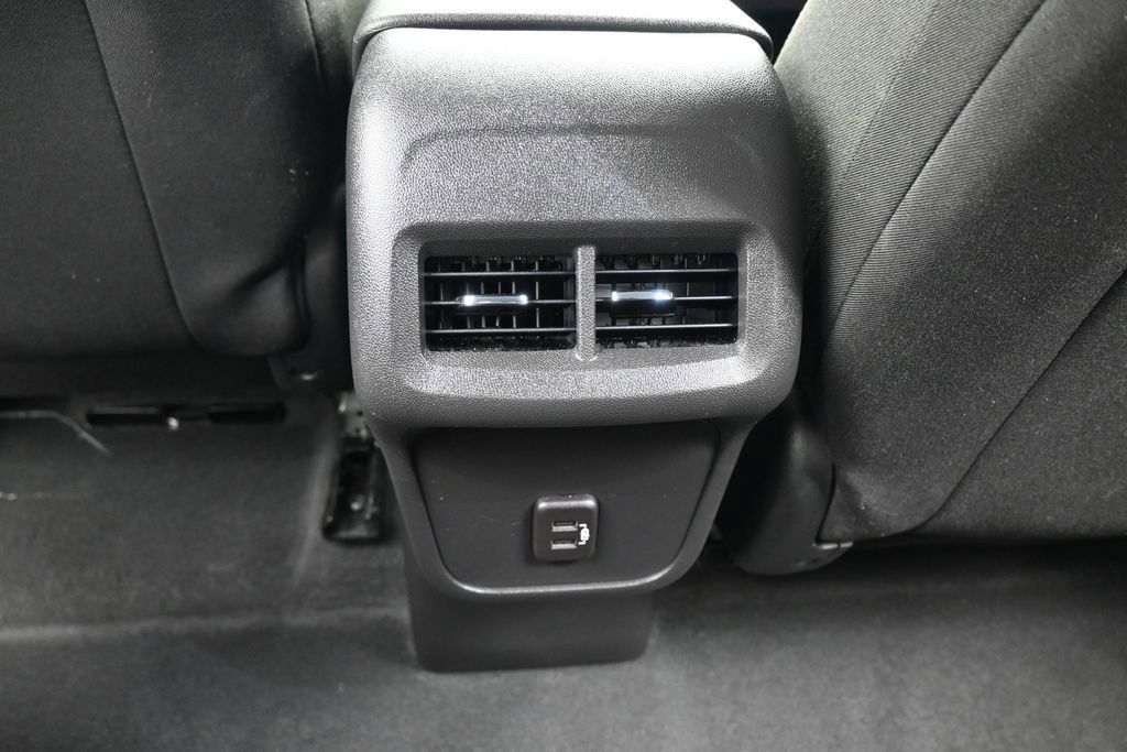 Used 2023 Chevrolet Equinox LS FWD image 35
