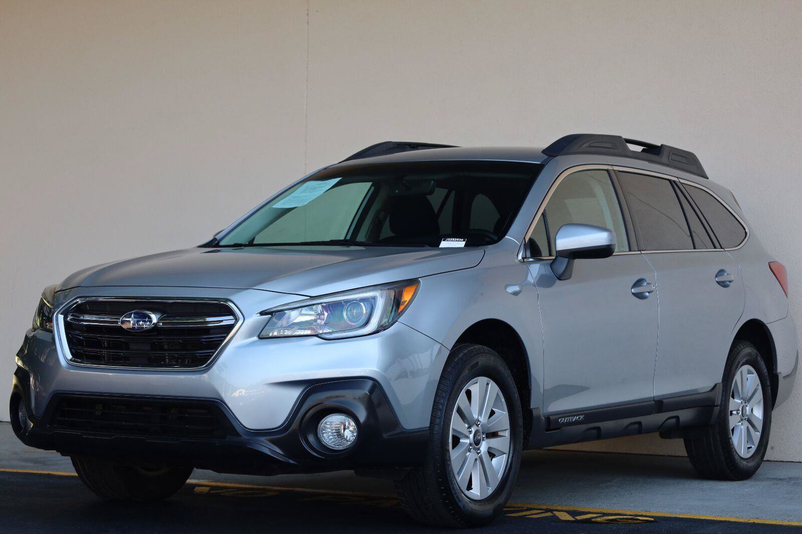 Used 2018 Subaru Outback 2.5i Premium AWD/4WD image 5