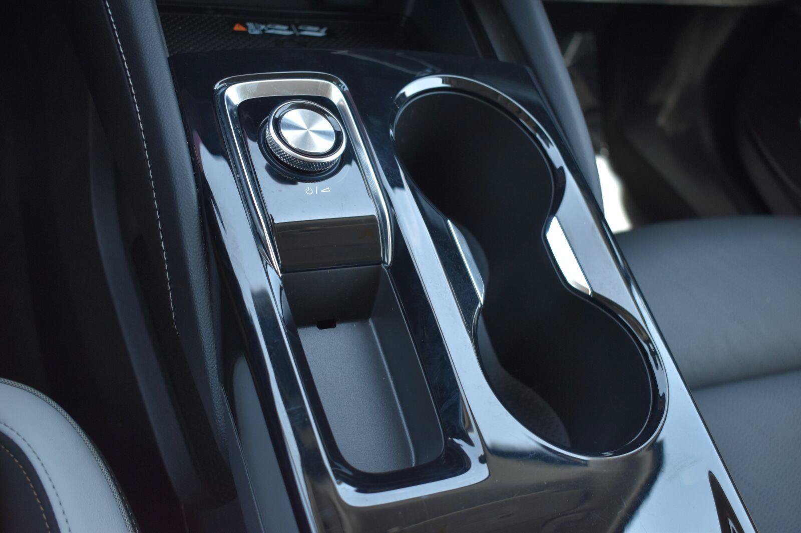 Used 2024 Buick Envision Sport Touring AWD/4WD image 10