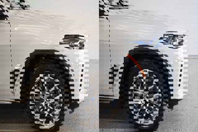 New 2026 BMW X5 xDrive50e image 12