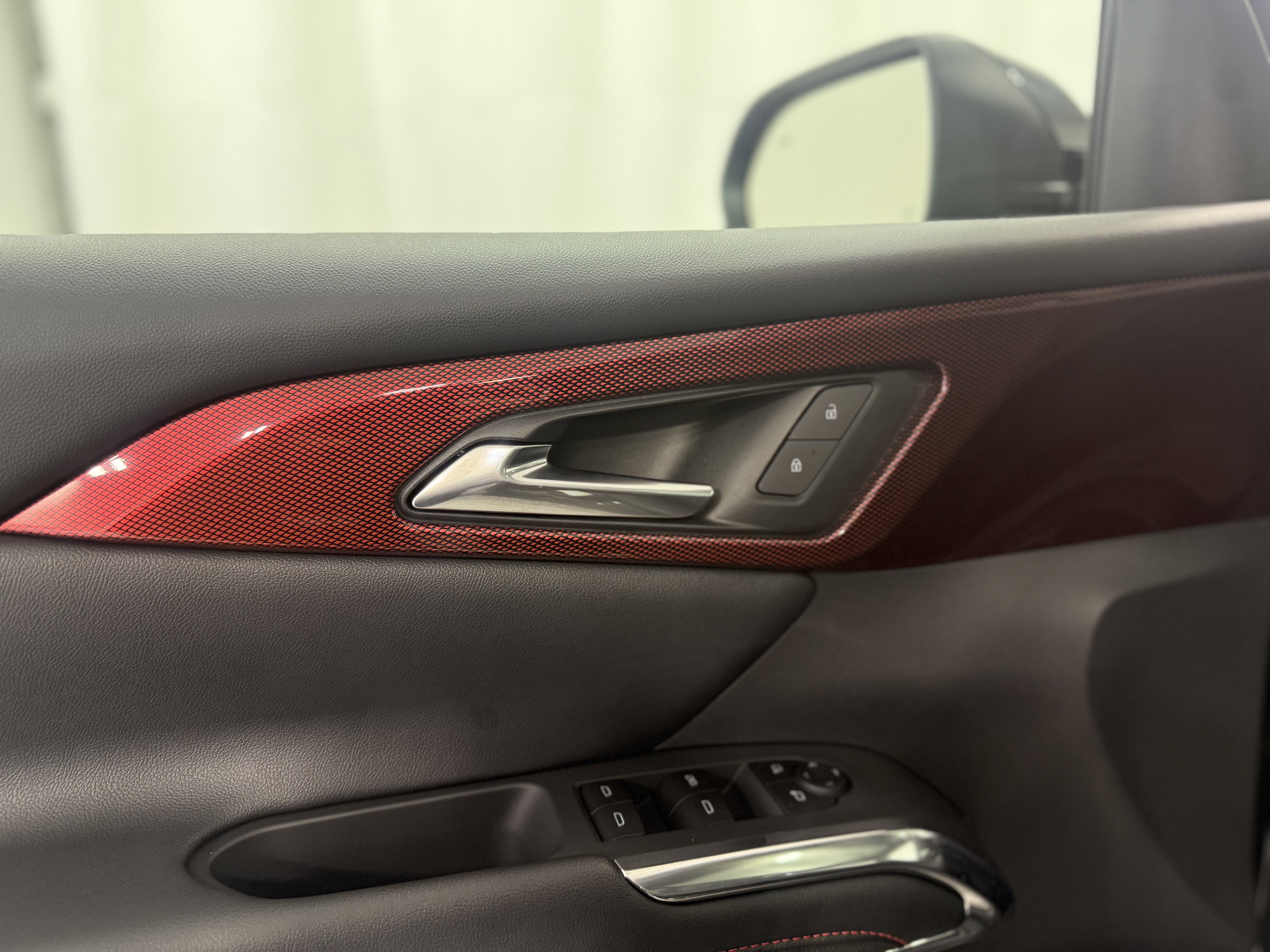 Used 2025 Chevrolet Traverse Z71 w/ Enhanced Driving Package image 12