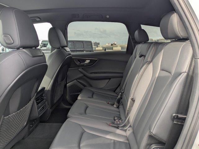 Used 2025 Audi Q7 3.0T Premium Plus image 15