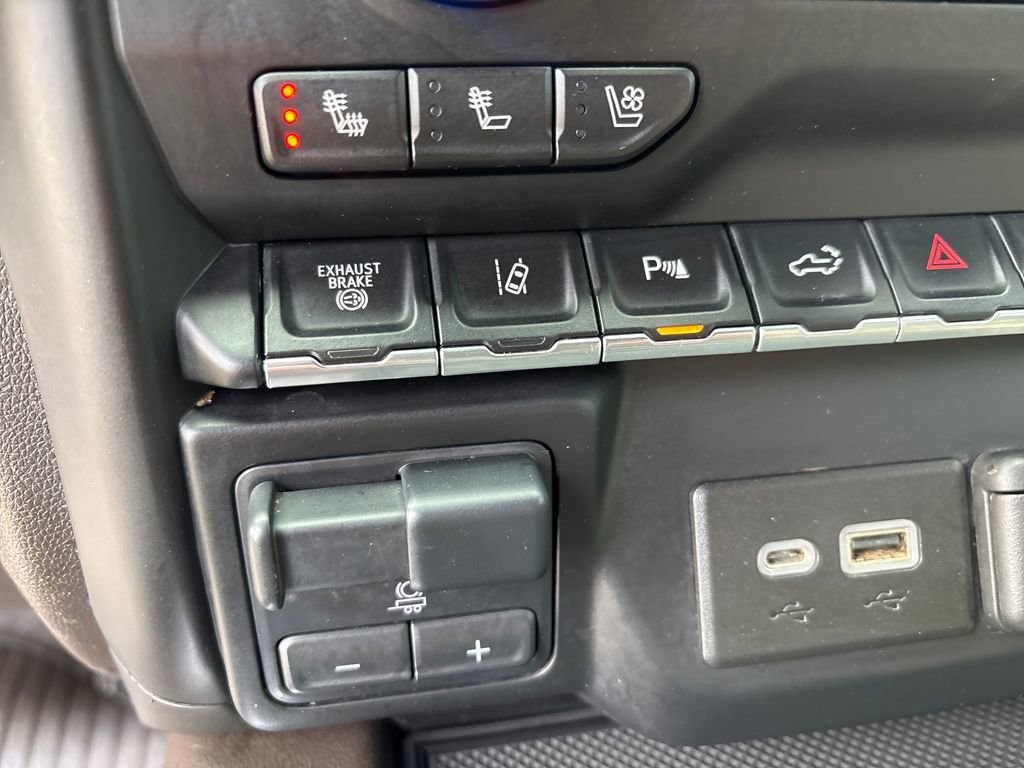 Used 2020 Chevrolet Silverado 2500 LTZ w/ LTZ Premium Package image 29