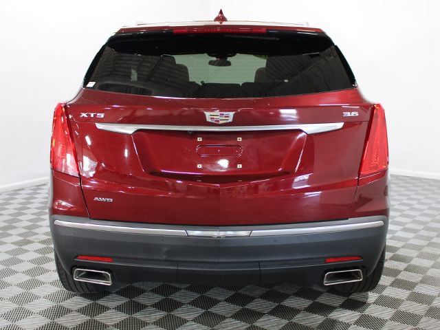 Used 2017 Cadillac XT5 Luxury w/ Driver Awareness Package image 5