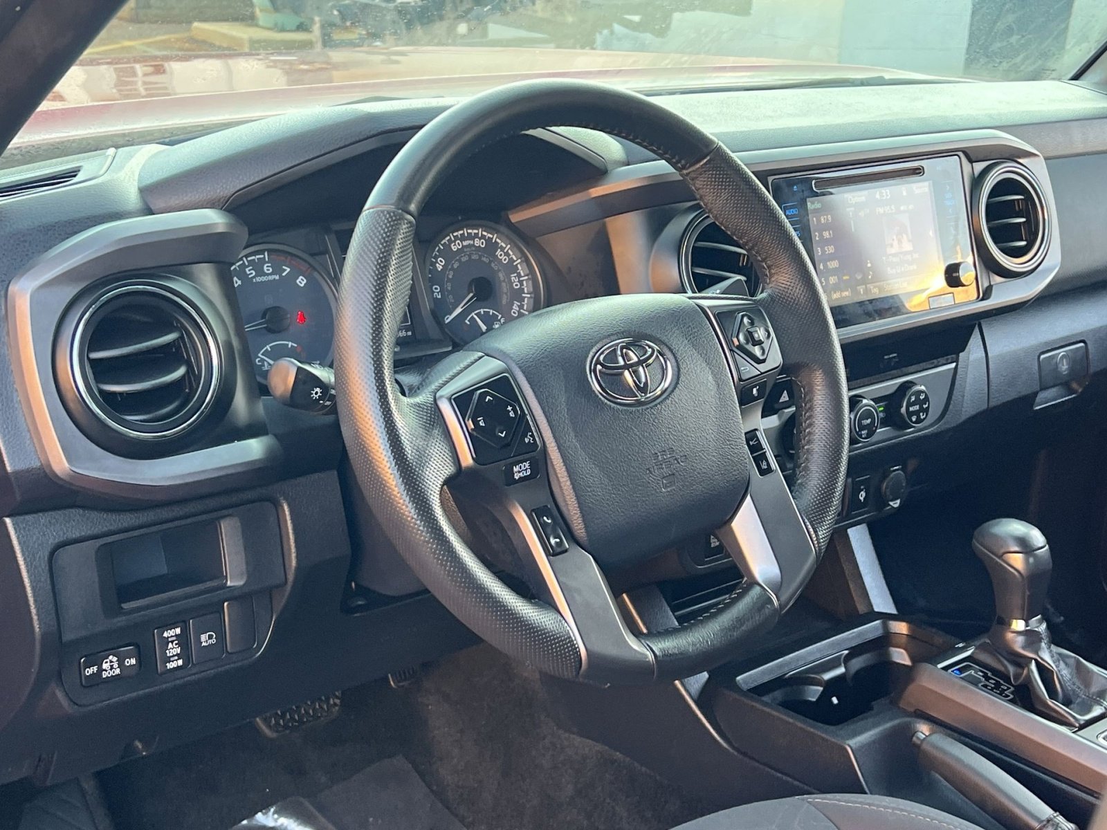 Used 2019 Toyota Tacoma TRD Off-Road image 14