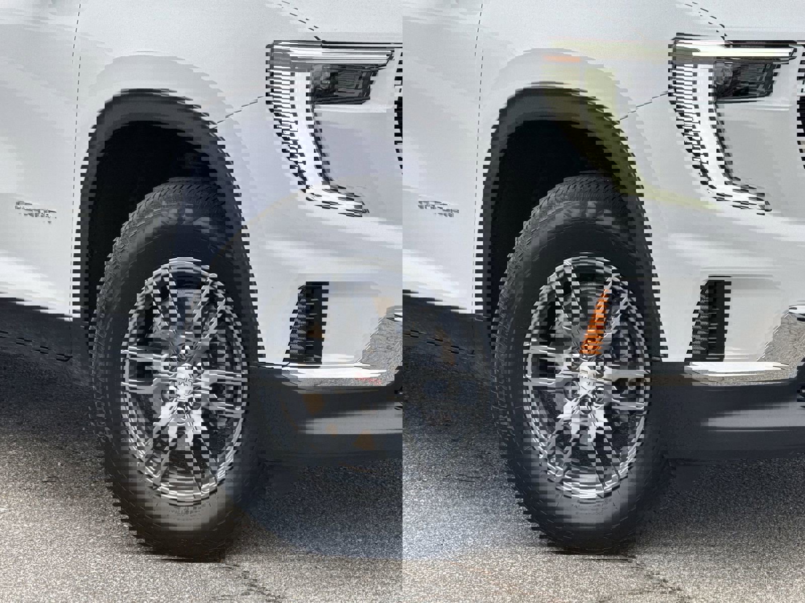 Used 2025 GMC Acadia Elevation image 13