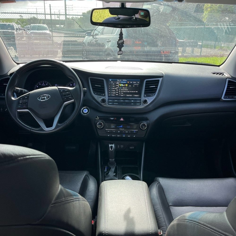 Used 2017 Hyundai Tucson Limited w/ Cargo Package FWD image 7
