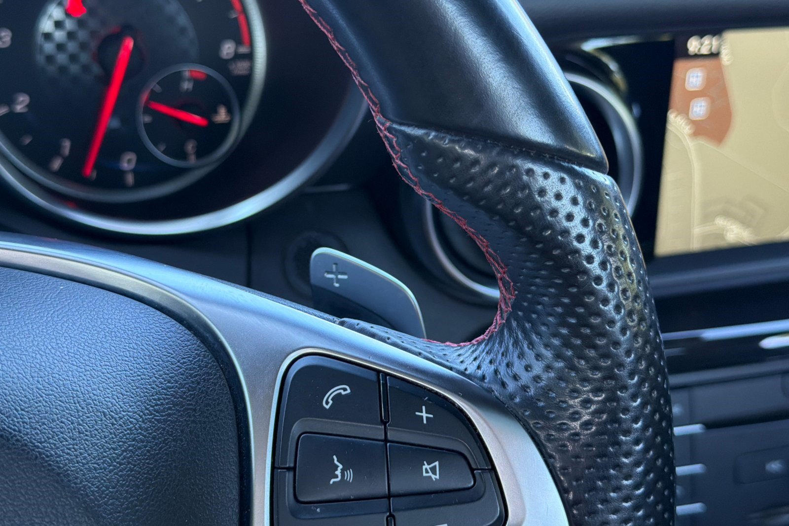 Used 2017 Mercedes-Benz SLC 43 AMG image 34