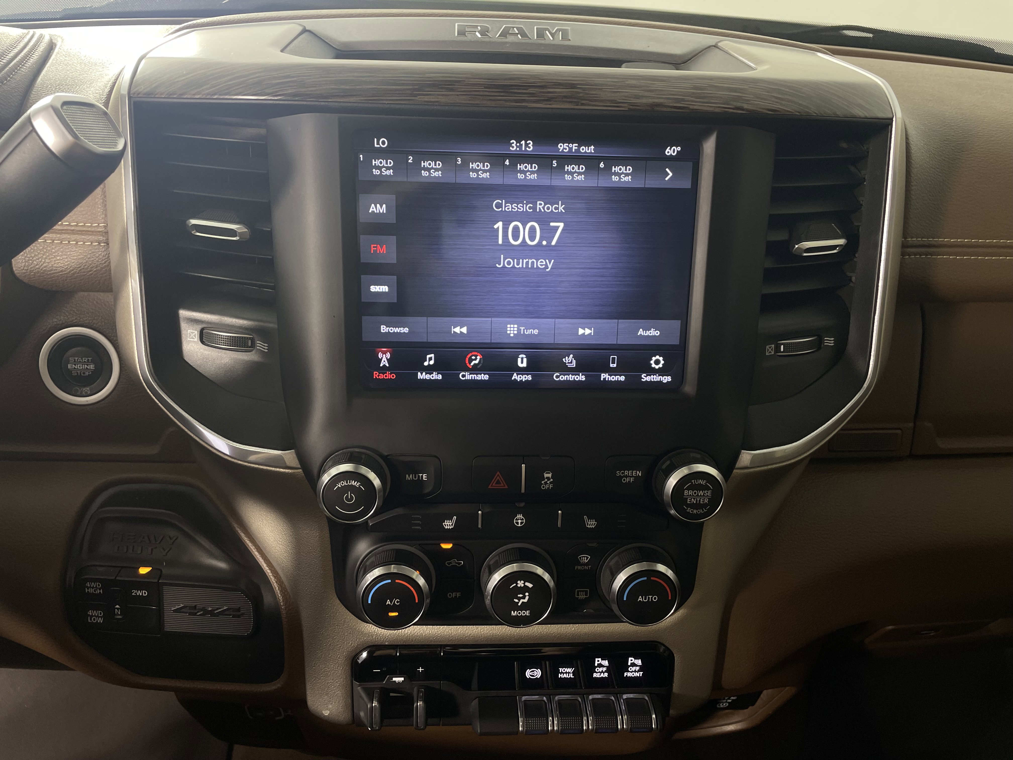 Used 2020 RAM 2500 Laramie w/ Protection Group image 19