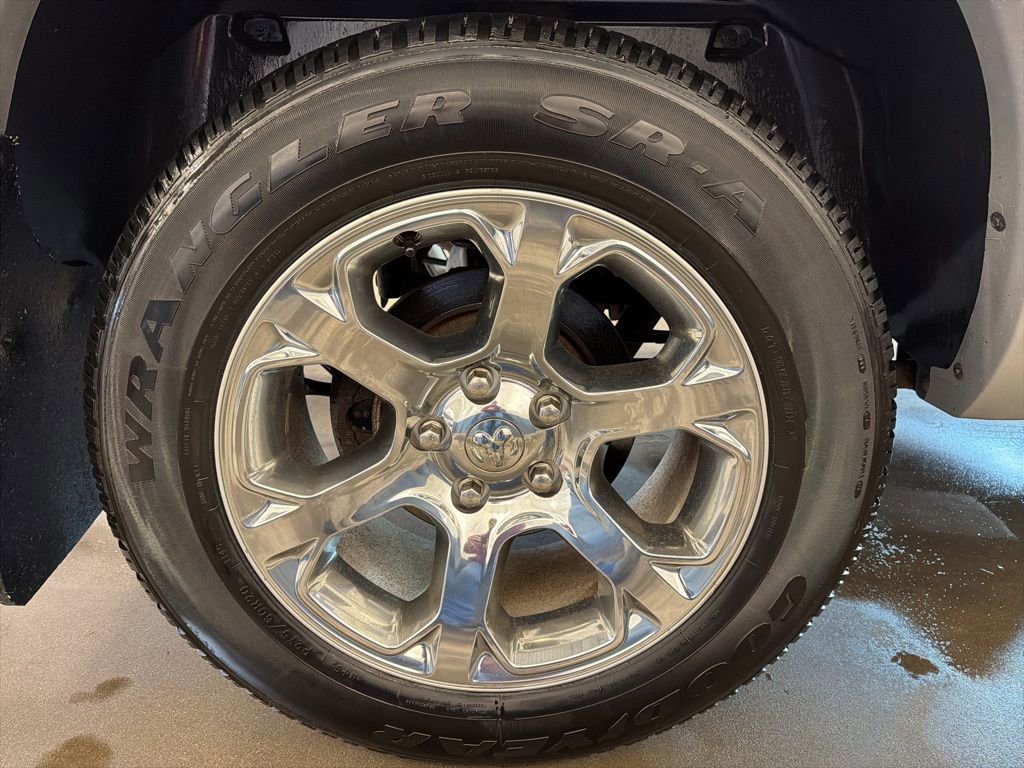 Used 2017 RAM 1500 Laramie w/ Convenience Group AWD/4WD image 22