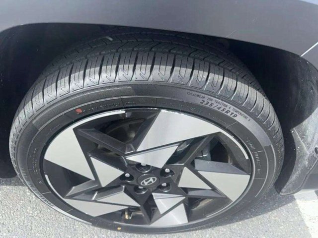 Used 2024 Hyundai Kona Limited image 21