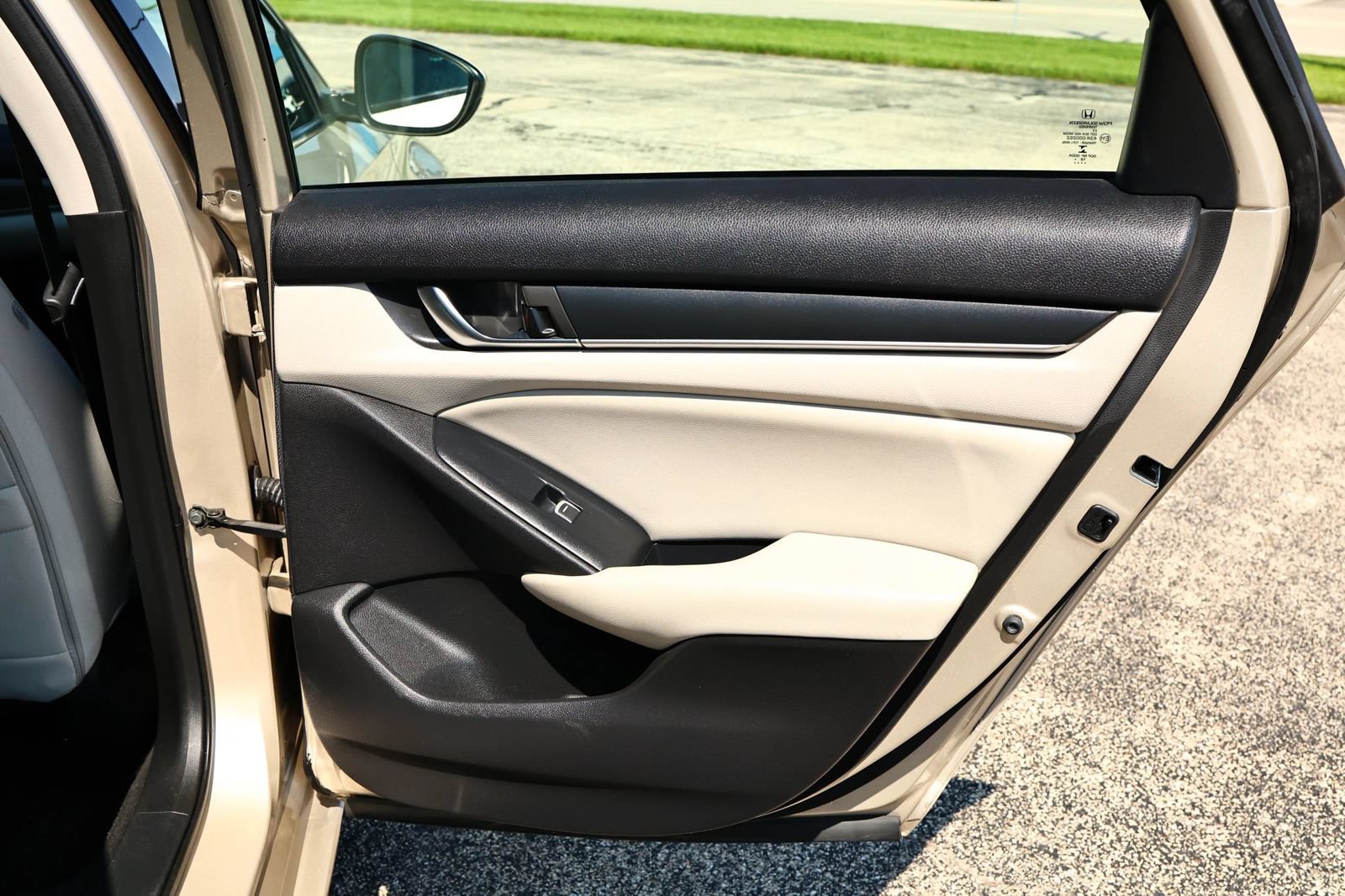 Used 2019 Honda Accord LX image 27