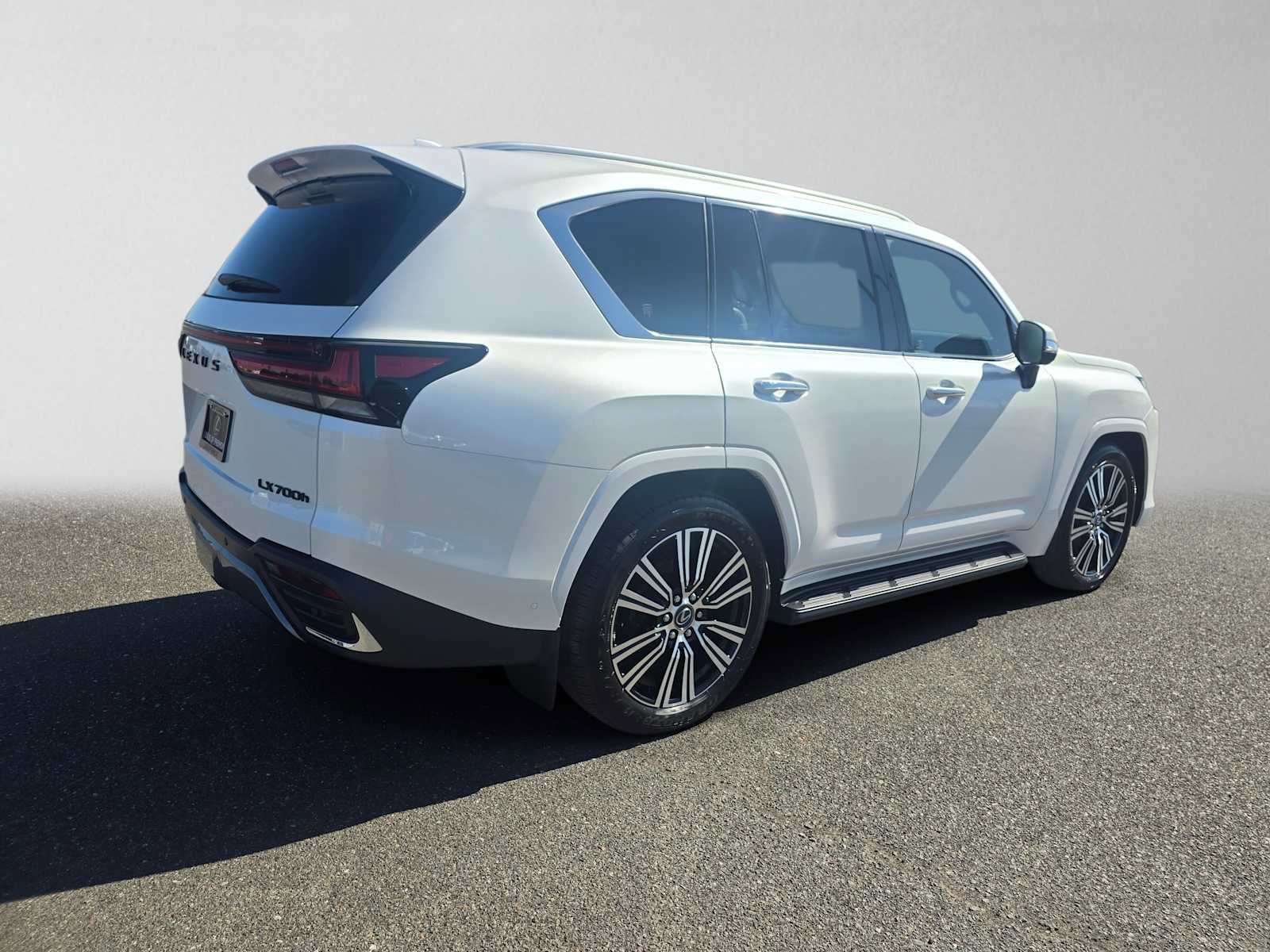New 2026 Lexus LX 700h Luxury AWD/4WD image 3