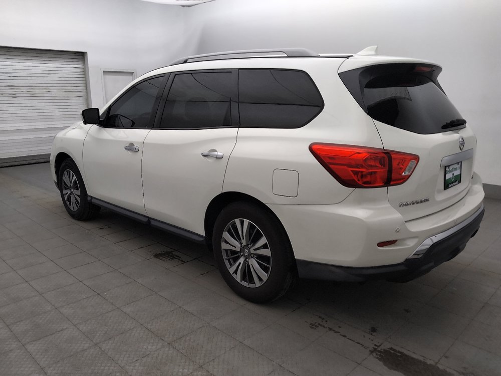 Used 2020 Nissan Pathfinder SL FWD image 3