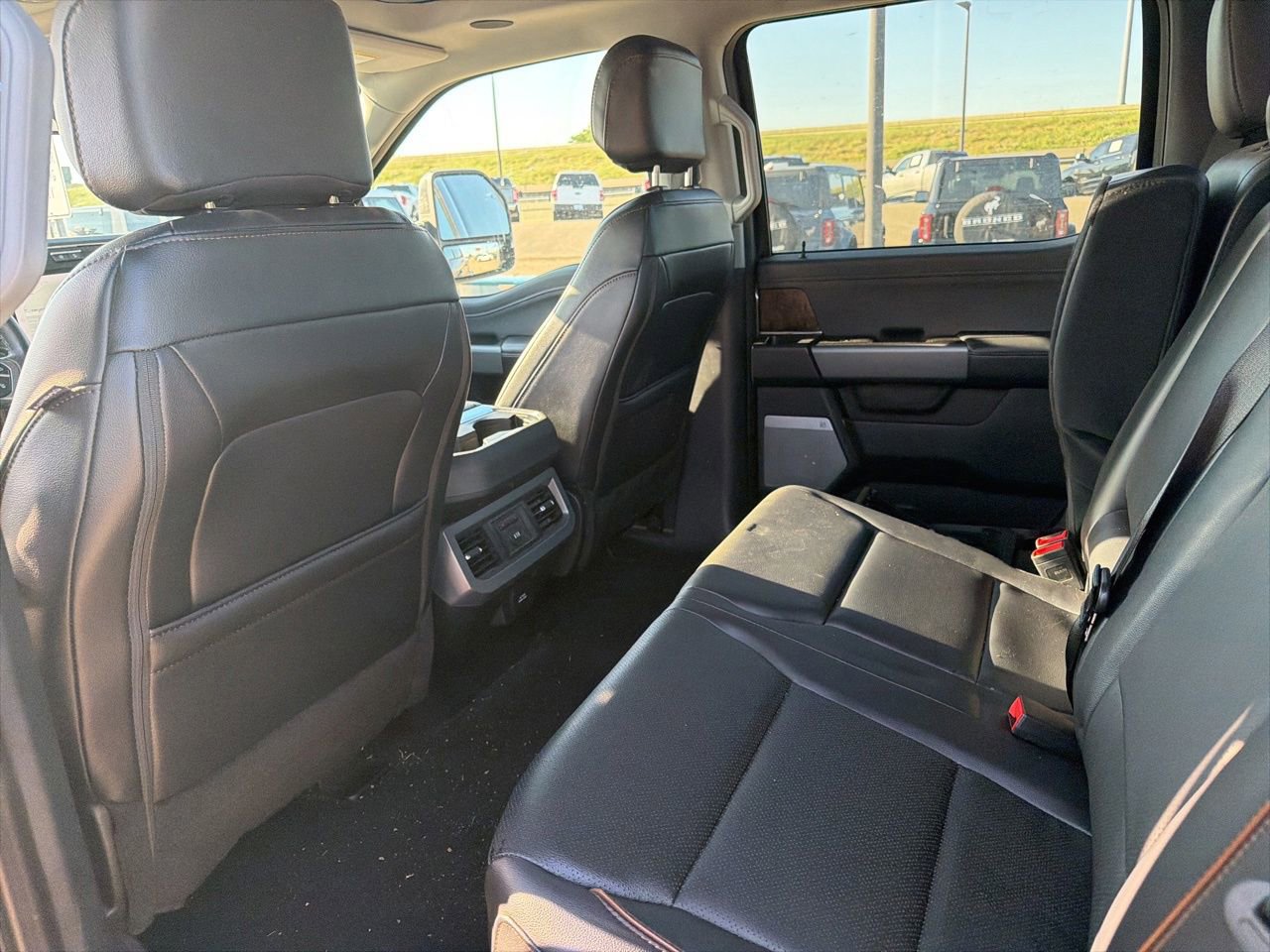 Used 2025 Ford F250 Lariat w/ Lariat Ultimate Package AWD/4WD image 6