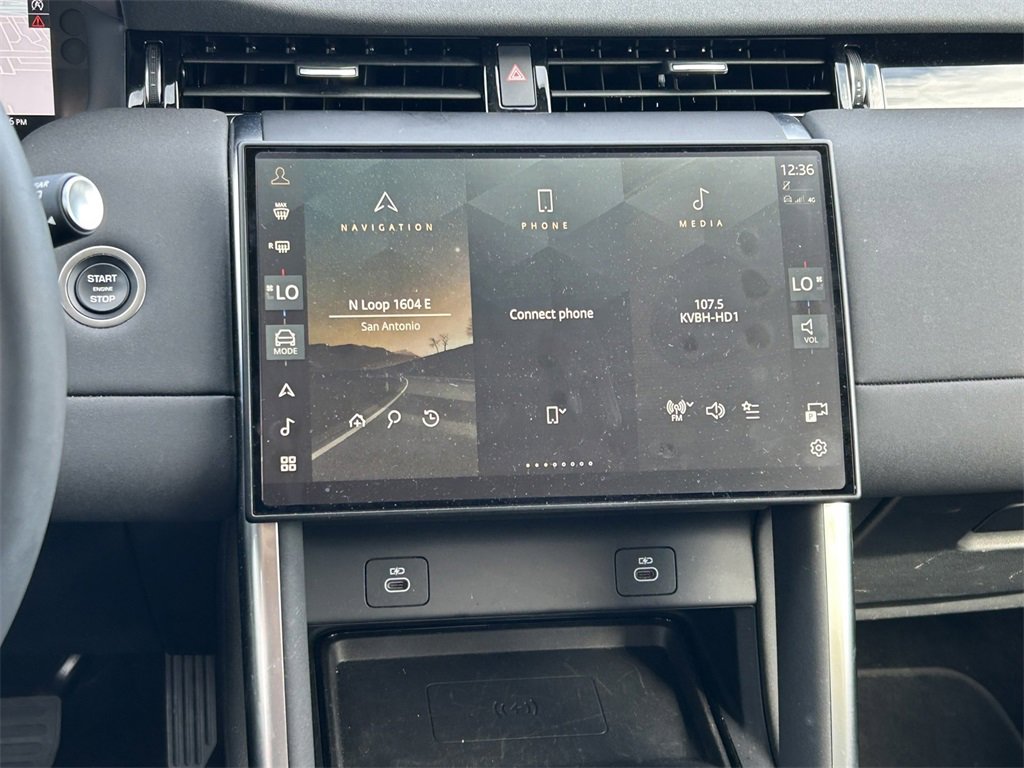 Used 2024 Land Rover Discovery Sport S image 22