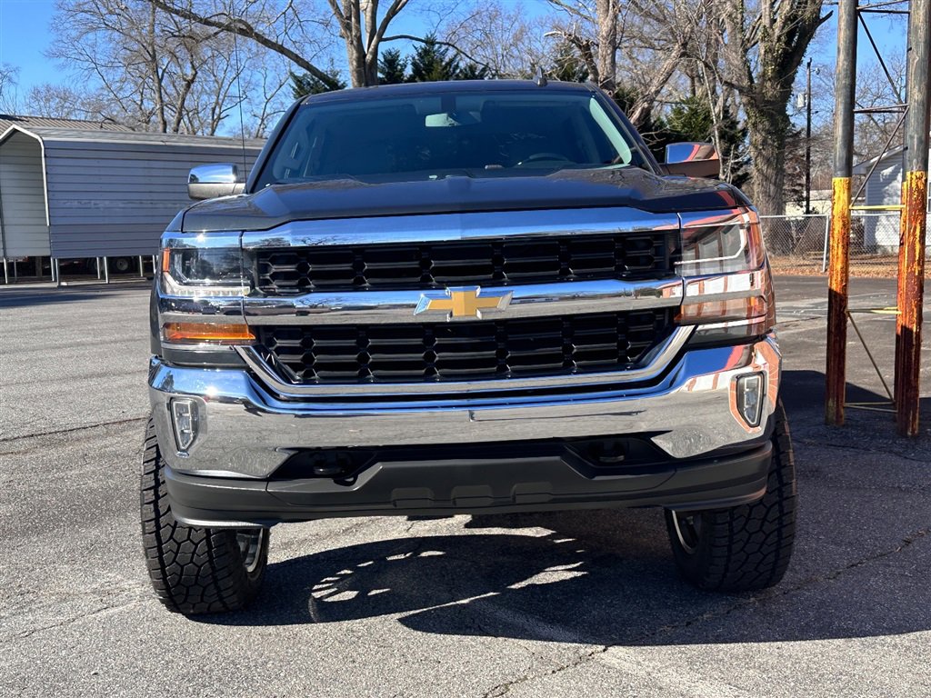 Used 2018 Chevrolet Silverado 1500 LT w/ All Star Edition image 27