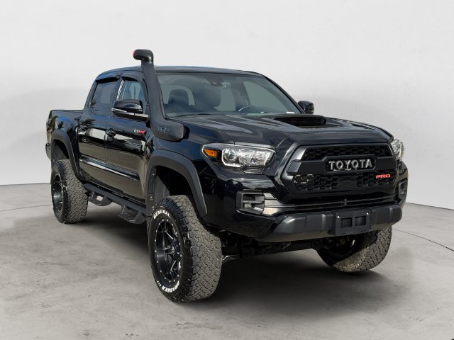 Used 2019 Toyota Tacoma TRD Pro AWD/4WD image 3