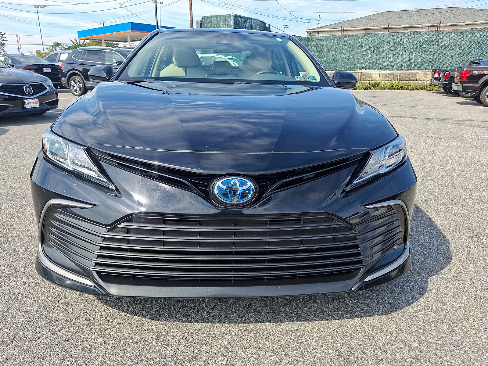Used 2021 Toyota Camry LE FWD image 2