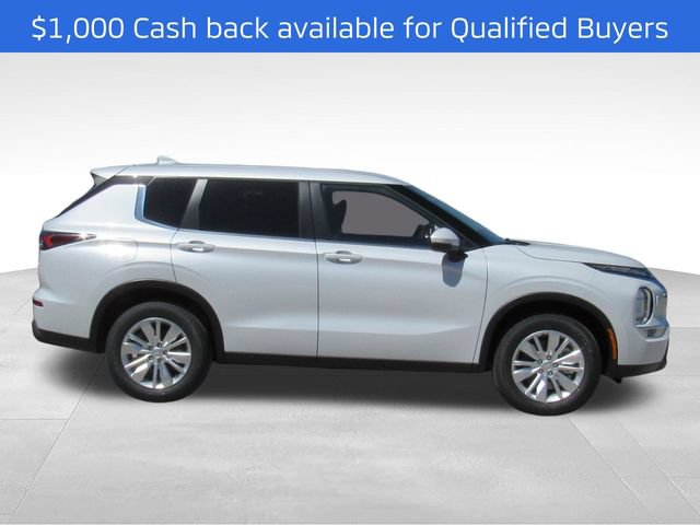 New 2026 Mitsubishi Outlander ES AWD/4WD image 2