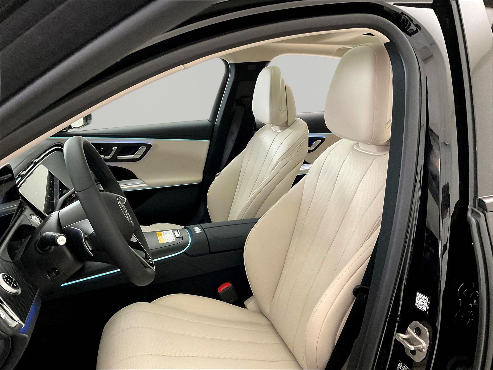 New 2026 Mercedes-Benz E 350 4MATIC Sedan image 16