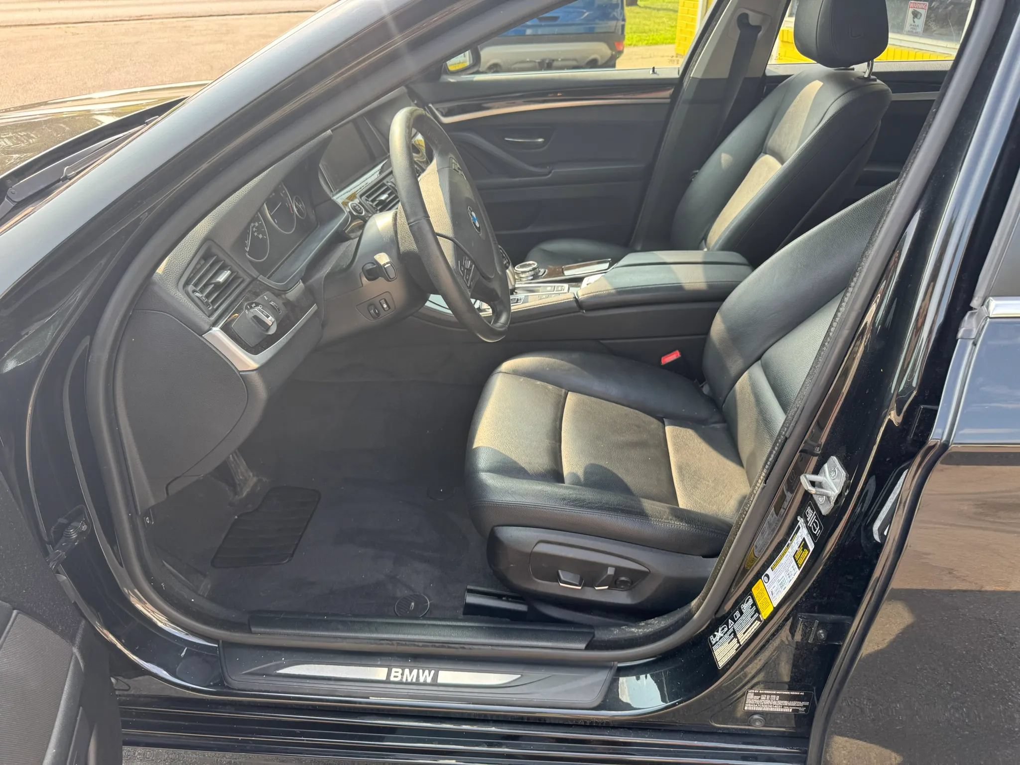 Used 2014 BMW 528i xDrive Sedan AWD/4WD image 15