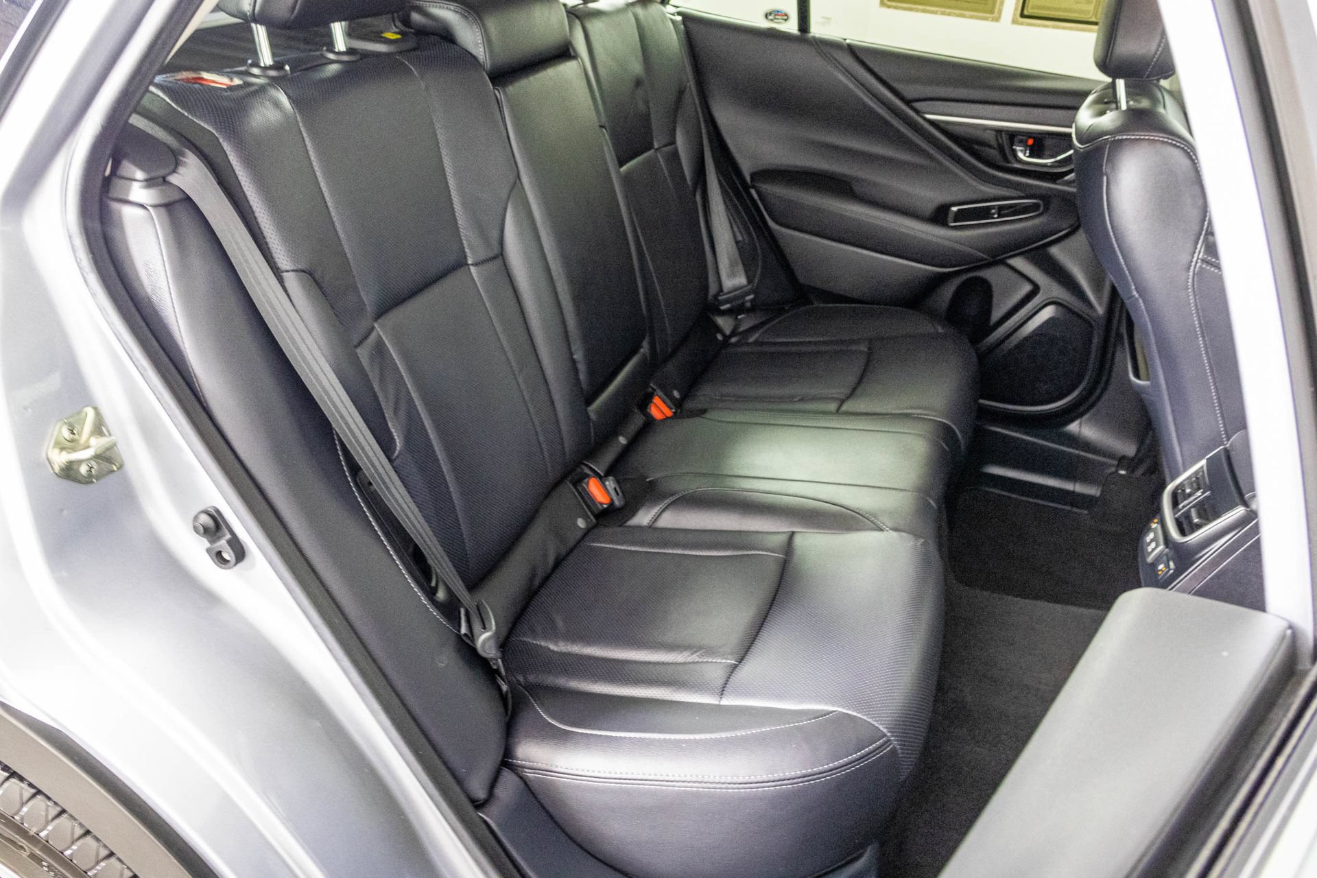 Used 2020 Subaru Outback Limited AWD/4WD image 46