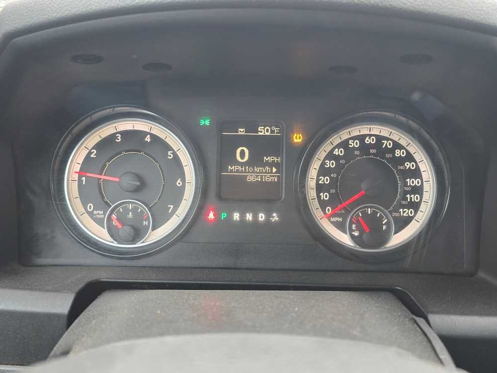 Used 2018 RAM 1500 ST w/ SXT Appearance Group AWD/4WD image 21
