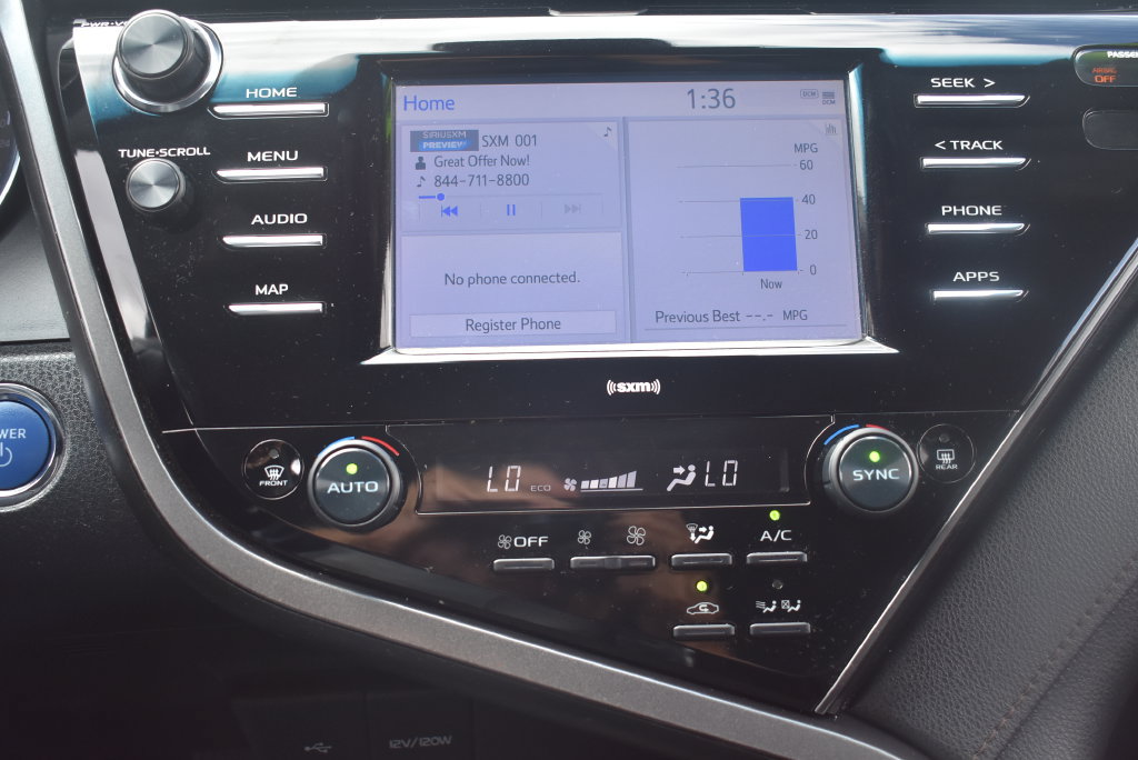 Used 2020 Toyota Camry LE FWD image 27