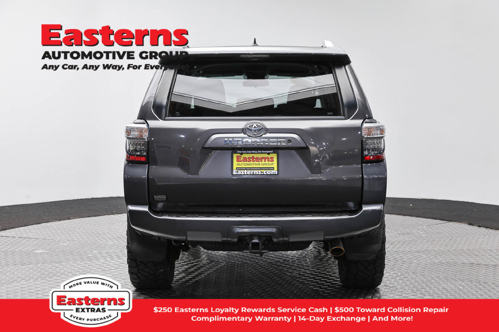 Used 2017 Toyota 4Runner SR5 AWD/4WD image 7