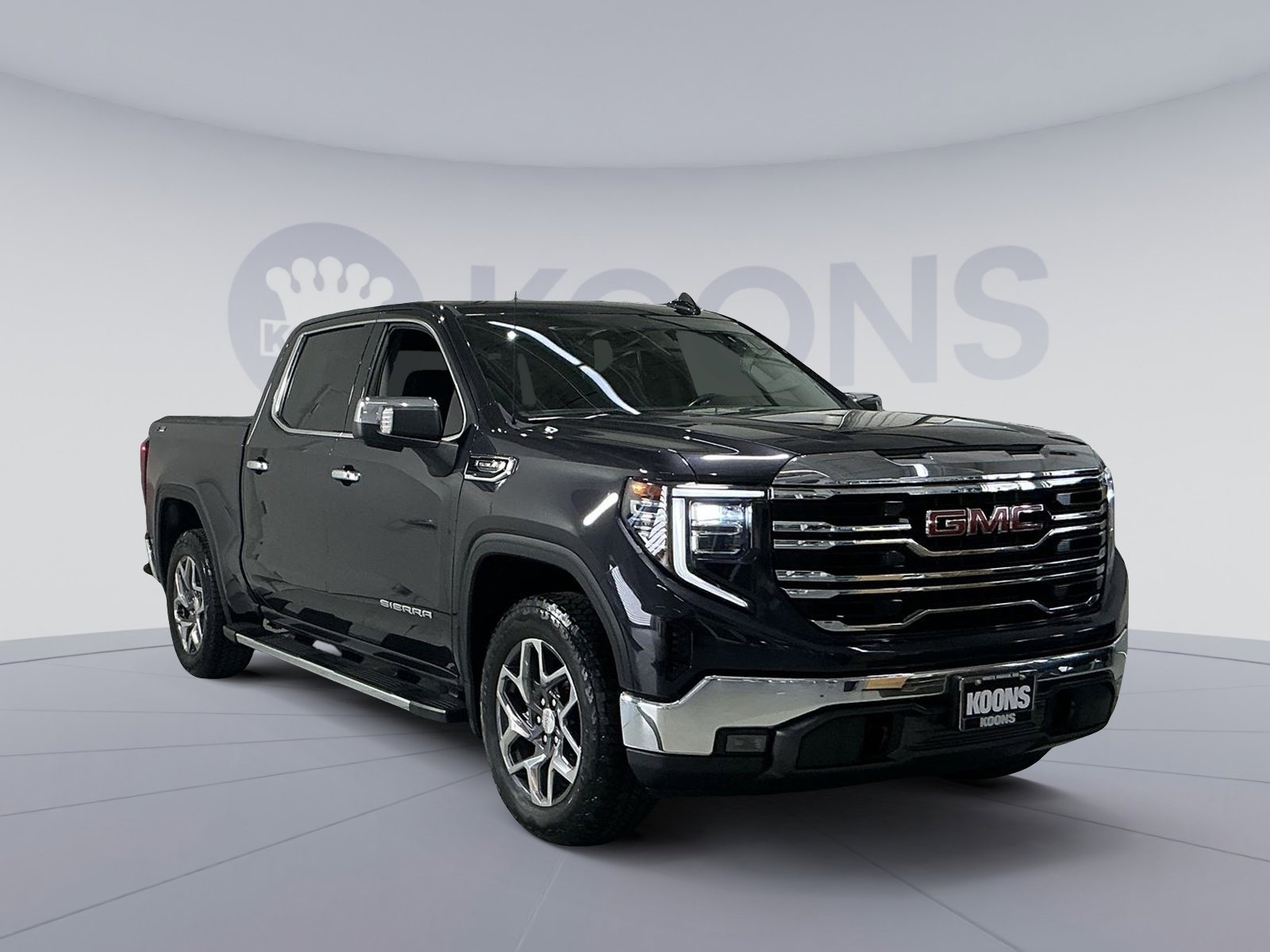 Used 2023 GMC Sierra 1500 SLT w/ SLT Premium Package image 18