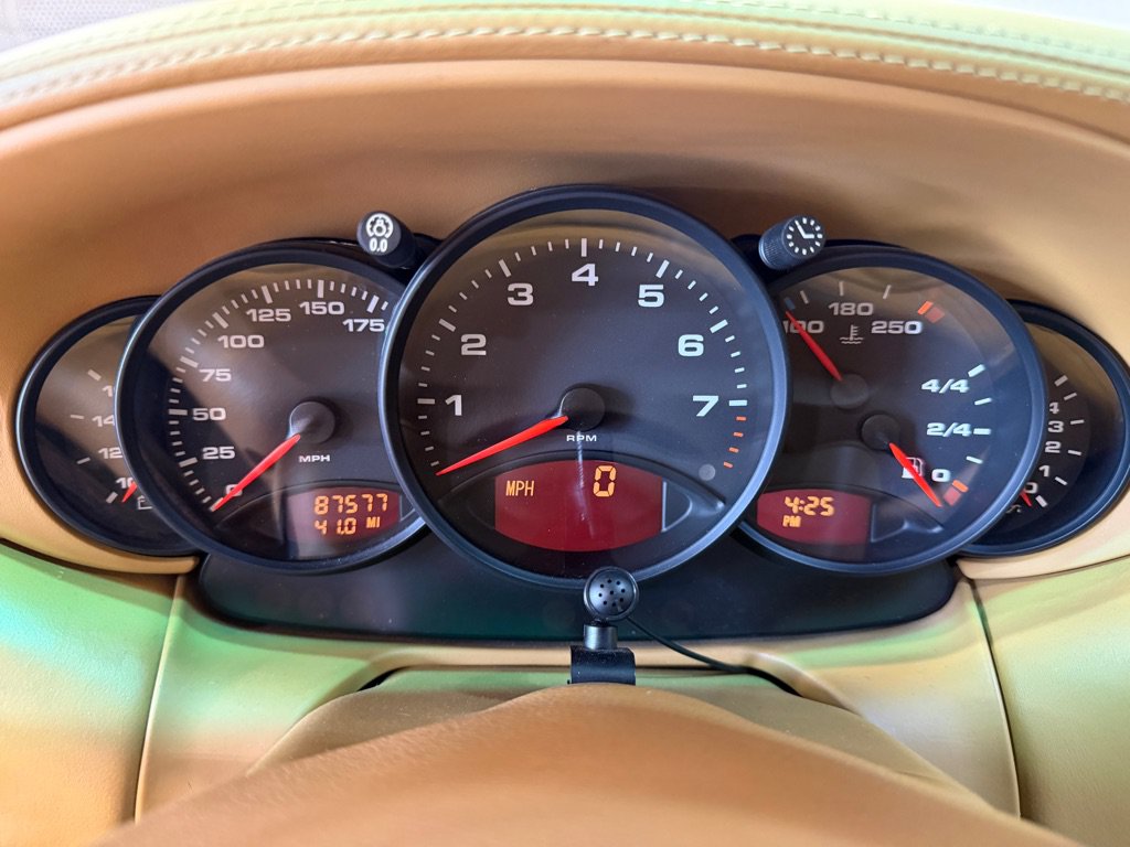 Used 2001 Porsche 911 Carrera 4 AWD/4WD image 29