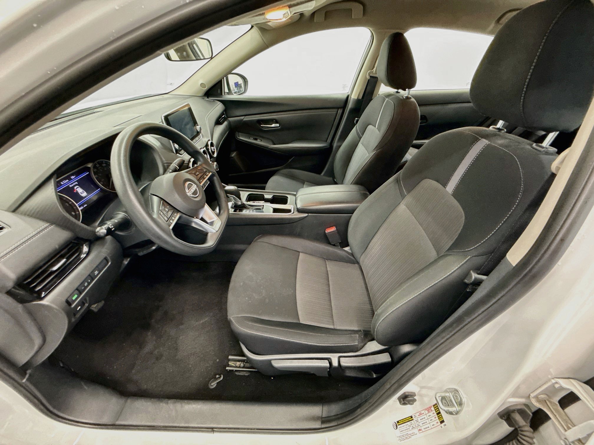Used 2025 Nissan Sentra SV FWD image 13