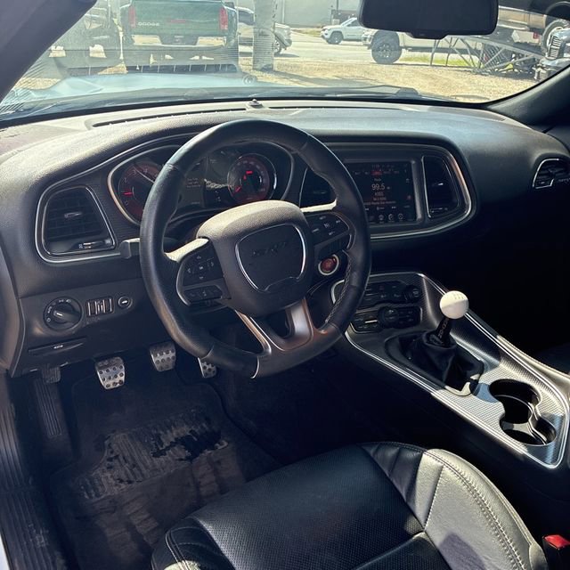 Used 2016 Dodge Challenger SRT Hellcat image 11