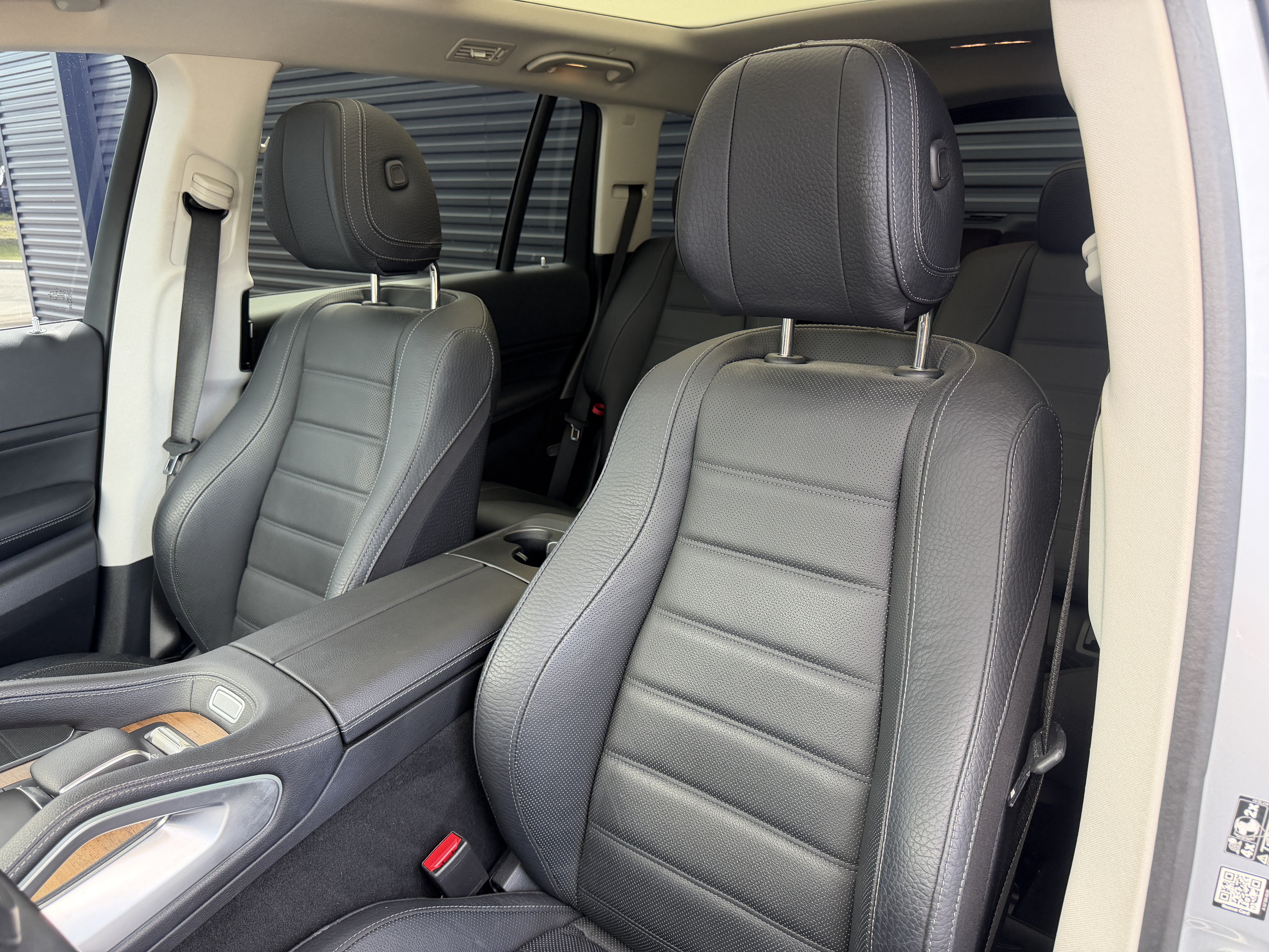 Used 2024 Mercedes-Benz GLS 580 4MATIC image 15