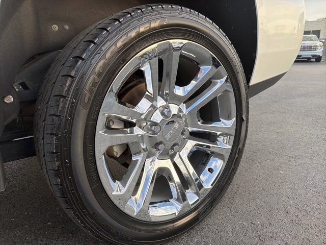 Used 2018 GMC Yukon SLT w/ Premium Edition image 9