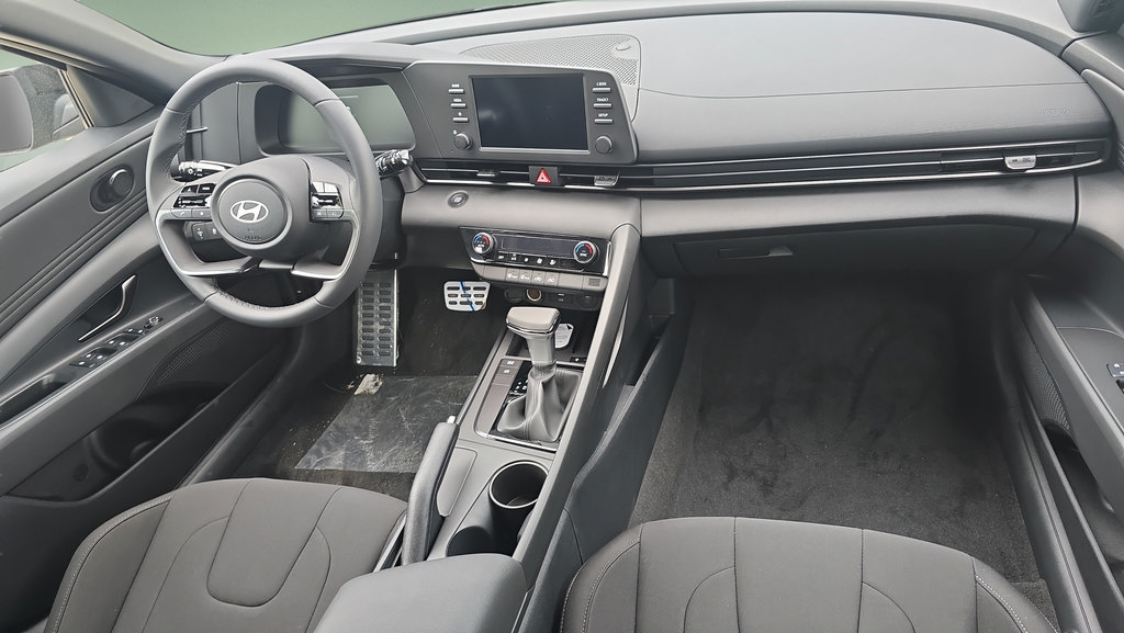 New 2026 Hyundai Elantra Sport FWD image 11