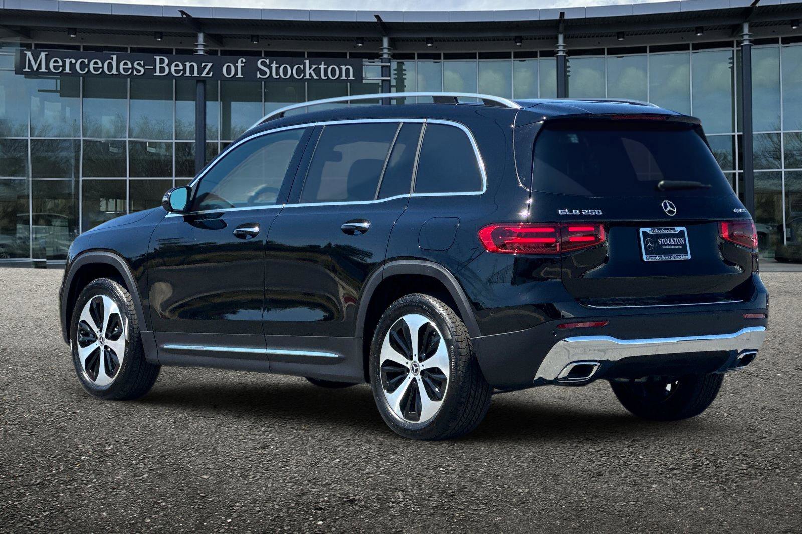 New 2025 Mercedes-Benz GLB 250 250 image 6