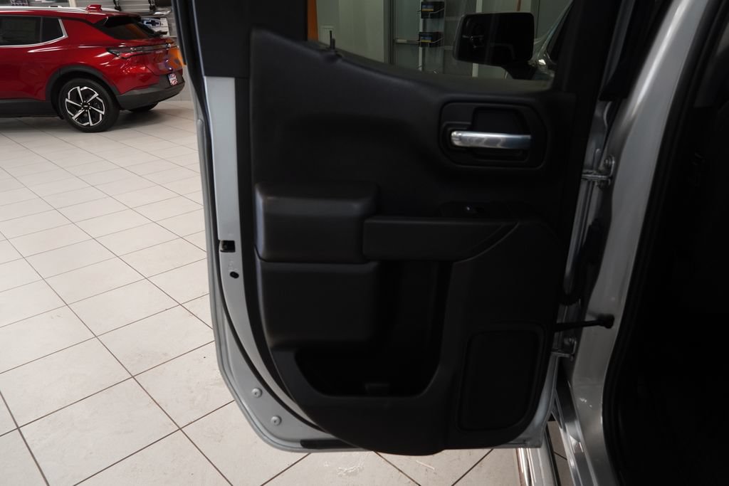 Used 2020 Chevrolet Silverado 1500 LT w/ All-Star Edition AWD/4WD image 19