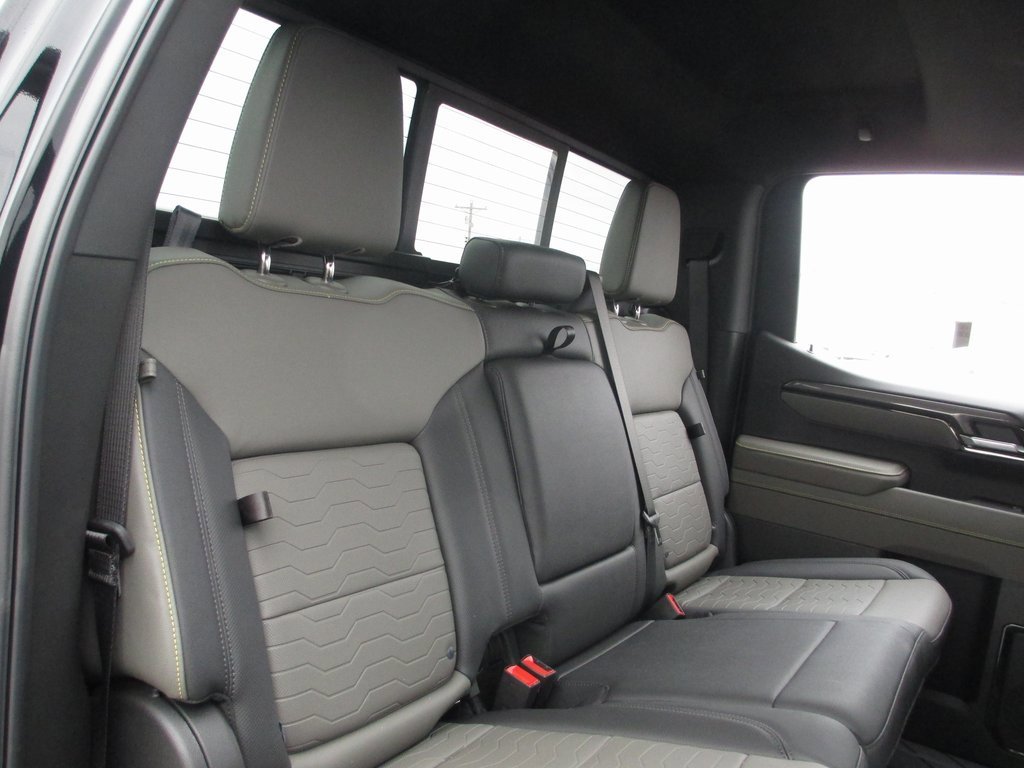 Used 2025 Chevrolet Silverado 1500 ZR2 w/ Technology Package image 23